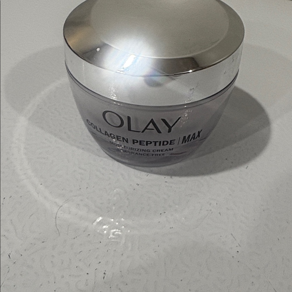 Olay Collagen Peptide 24 Hydrating Moisturizer